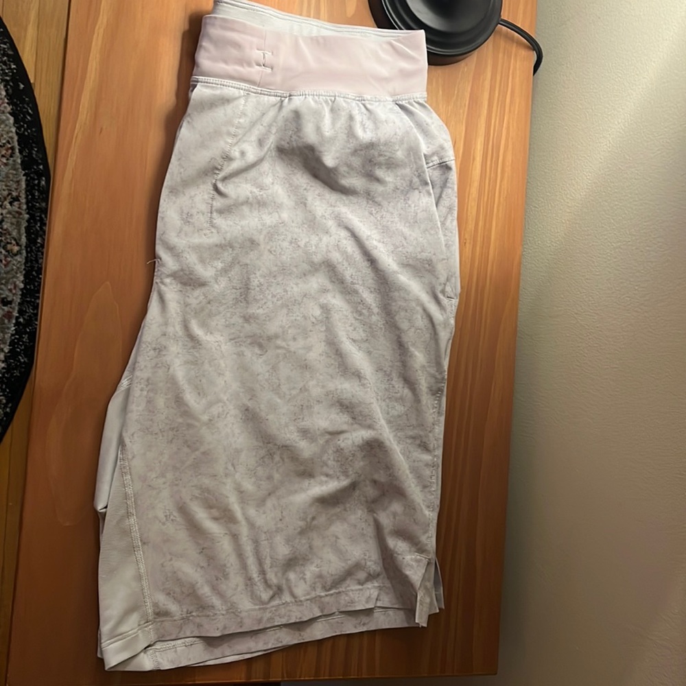 Lululemon T.H.E shorts M mens 9’ inseam shorts